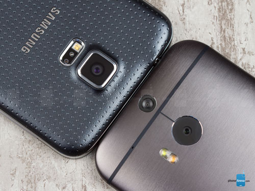 So sánh tổng quan HTC One M8 và Galaxy S5 - 3