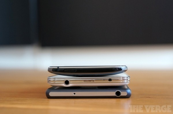 Sony Z2, Galaxy S5 và HTC One M8 đọ dáng - 9