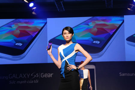 Galaxy S5 ra mắt hoành tráng tại Việt Nam với dàn sao khủng - 8