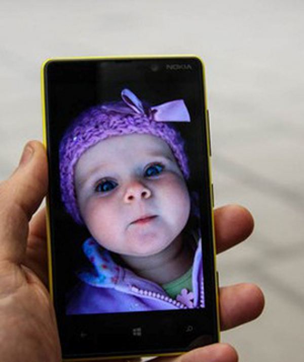 Nokia Lumia 820: điện thoại window phone 8 đáng mua - 2