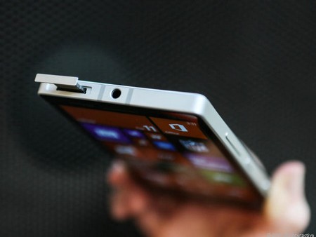 Nokia Lumia icon chính thức: màn 5 inch, cấu hình siêu khủng - 7